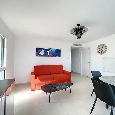 Apartment T2 Dans Avec Piscine *
