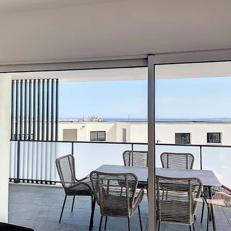 Apartament T2 Dans Avec Piscine Calvi (Corsica)